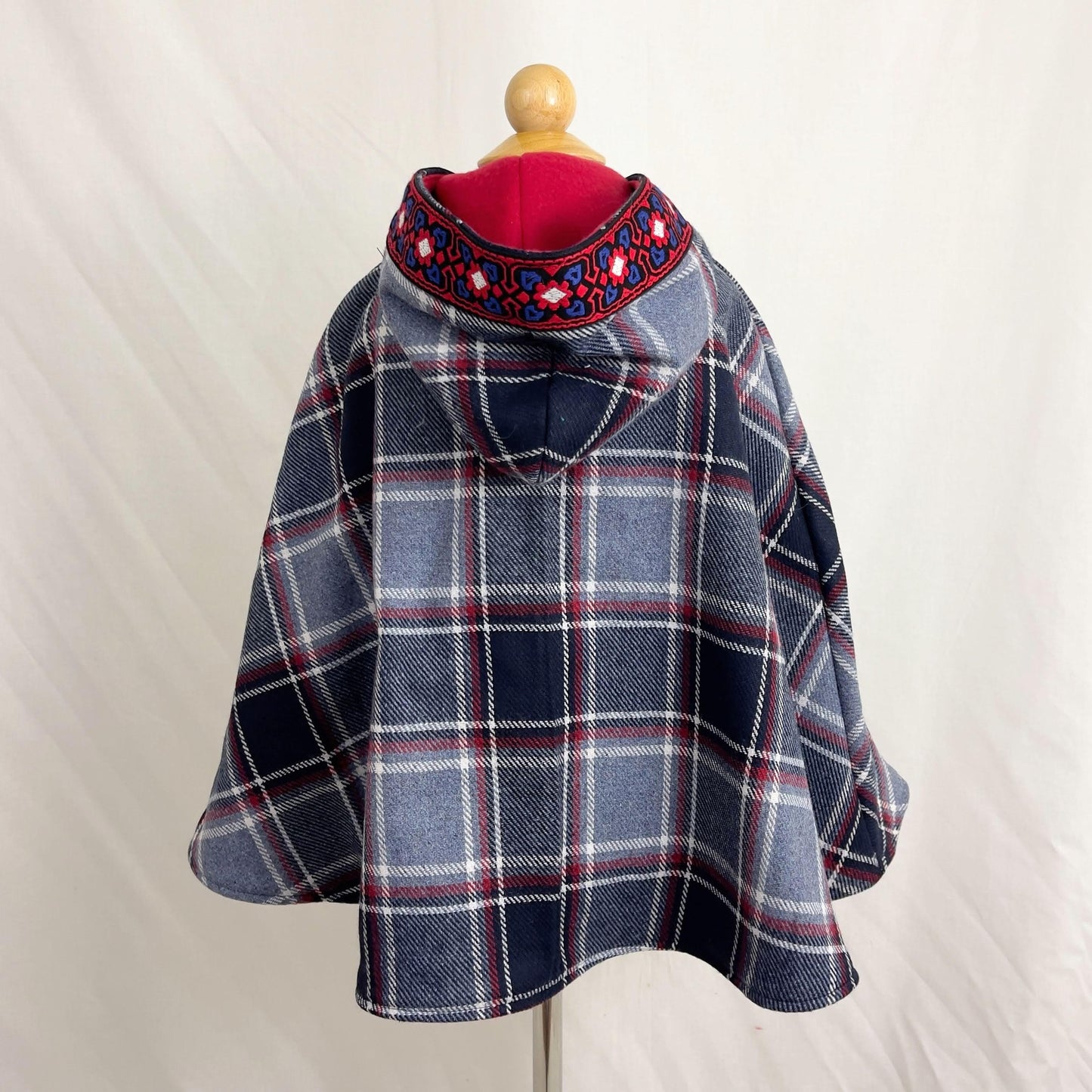 Cape de Noël chaude à carreaux pour garçons et filles, poncho-cape à capuche pour siège auto, cadeau pour enfants, taille S (1-4 ans)