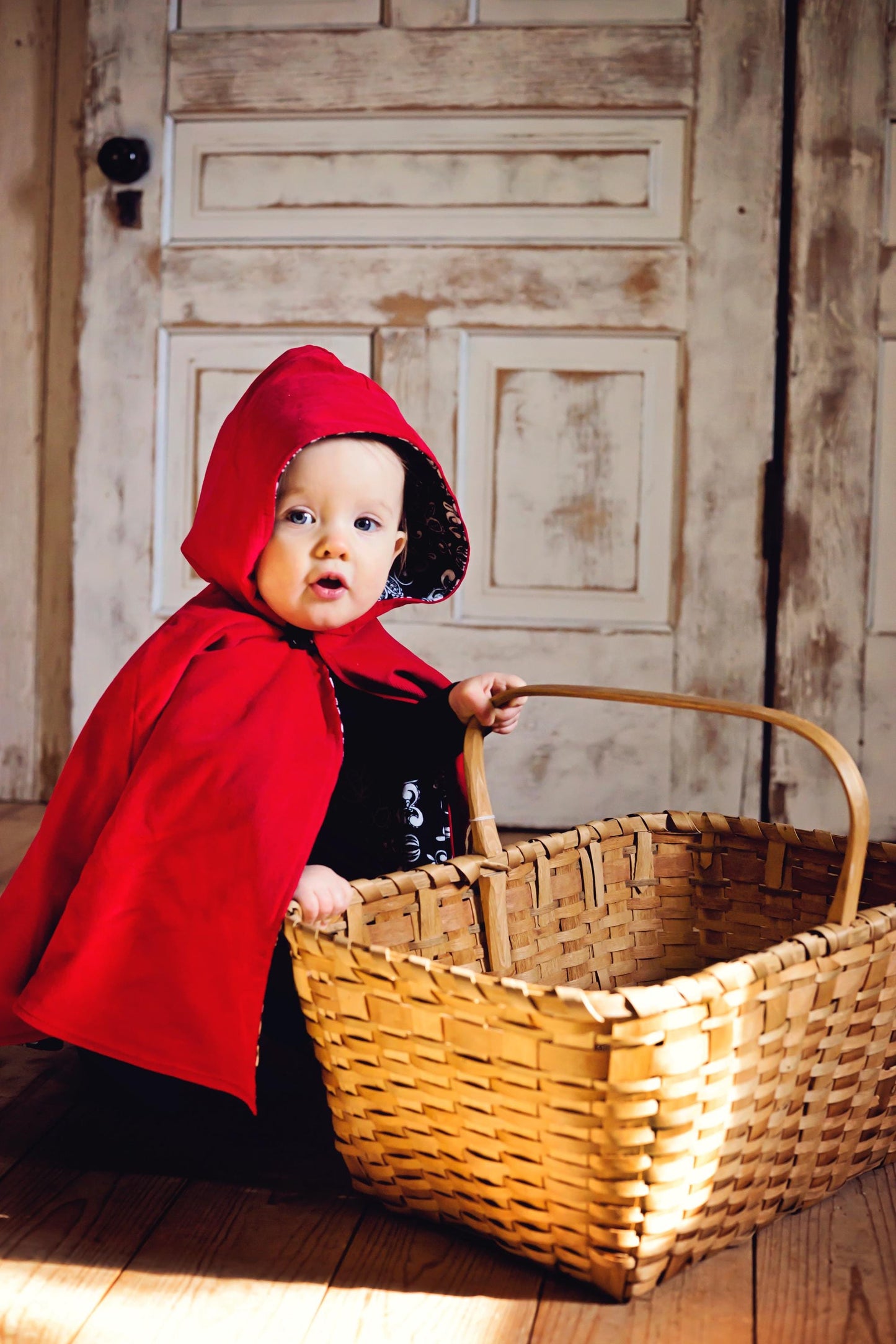 Manteau à capuche écossais de Noël pour enfants avec doublure en polaire chaude, cape de Noël, poncho, cadeau d'hiver pour filles et garçons, taille M 5-8 ans