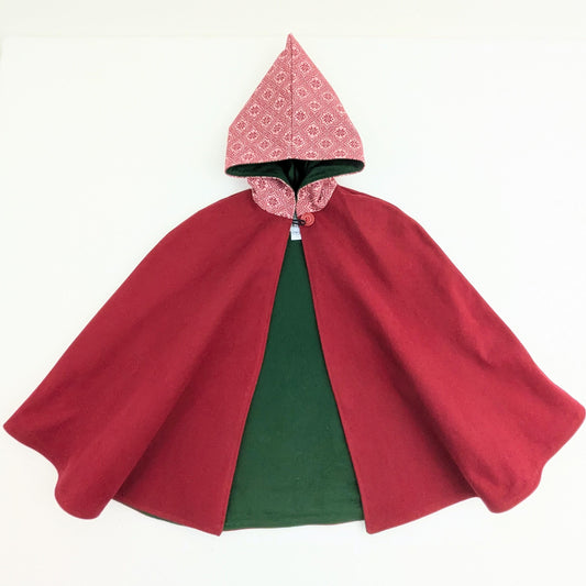 Kids Red Cotton Twill Pointy Hood Cape, Girls Boys Nutcracker Christmas Card Photo Outfit Poncho Coat Sz Med (5-8 Yrs)