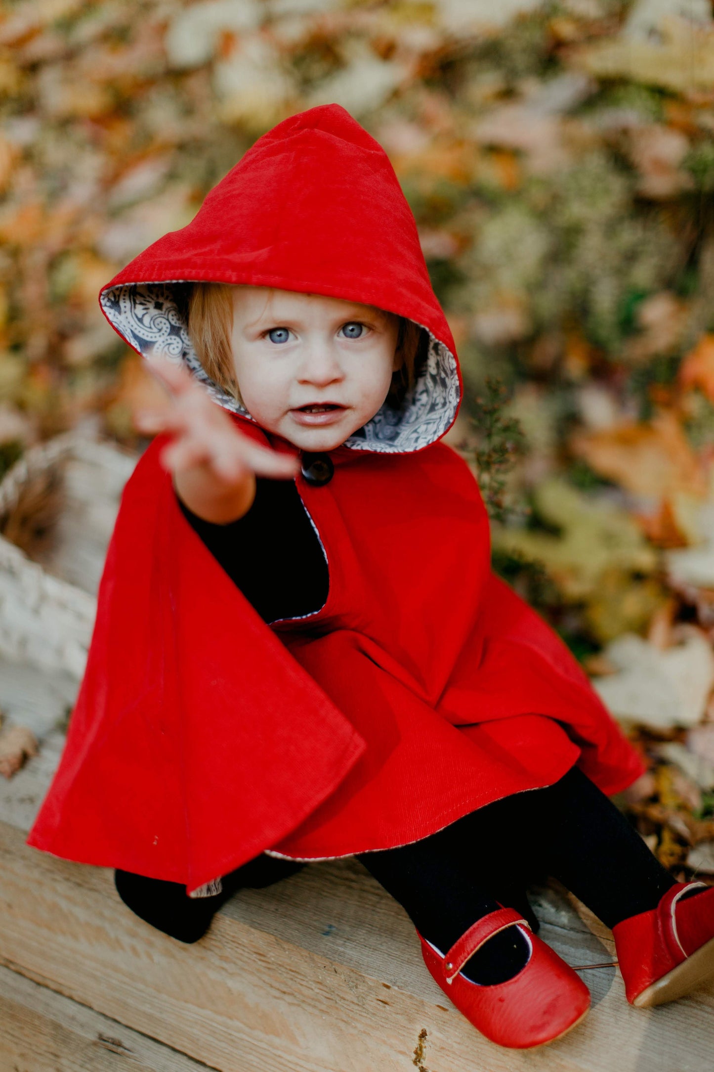 Cape Little Red Riding Hood pour filles, Cape rouge à capuche pour filles, Manteau de cosplay pour costume d'Halloween, Poncho de siège auto, Taille 6 mois - 10 ans