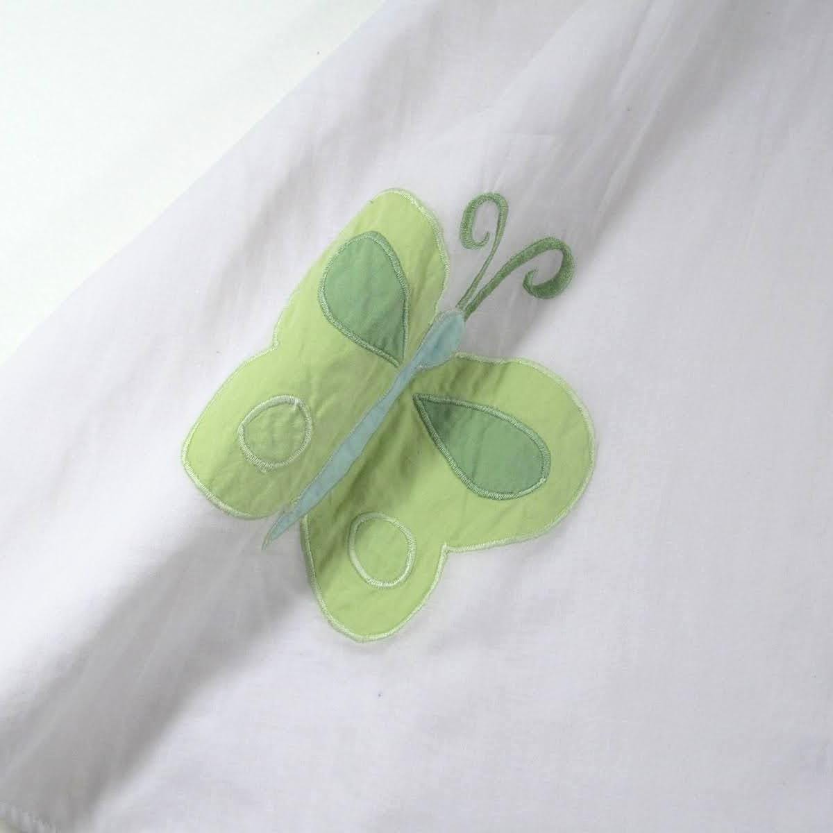 Cape papillon florale blanche, cadeau pour tout-petit, cadeaux pour enfants, cape de demoiselle d'honneur, tenue de mariage pour tout-petit, cape de printemps, déguisement