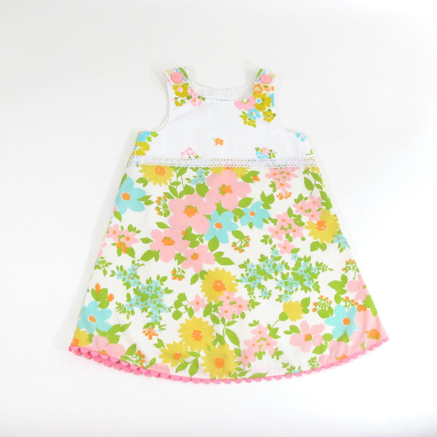Robe 4T pour petites filles, robe chasuble rétro à rayures florales recyclée à la main de couleur pastel, cadeau pour le 4e anniversaire, tenue pour séance photo, robe d'été pour goûter,