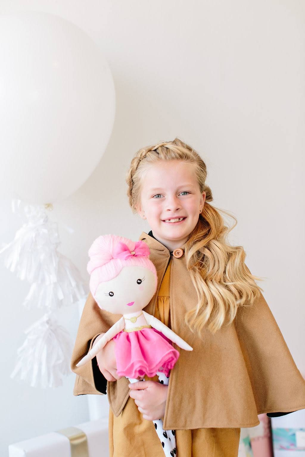 Manteau à capuche écossais de Noël pour enfants avec doublure en polaire chaude, cape de Noël, poncho, cadeau d'hiver pour filles et garçons, taille M 5-8 ans