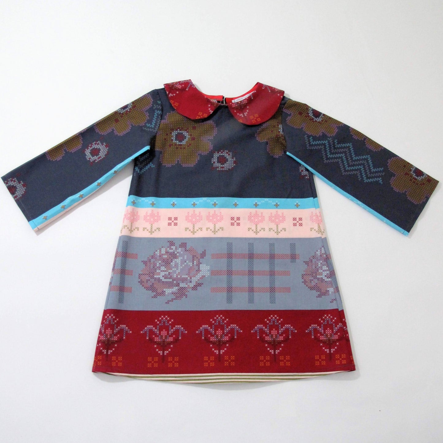 Robe d'hiver chaude rayée pour petites filles 4T avec manches longues et col Claudine, imprimé point de croix marron gris