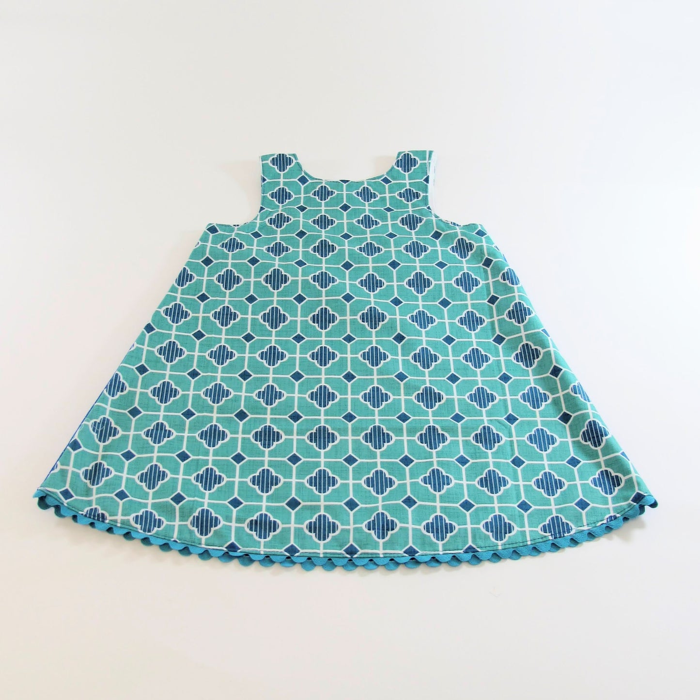 Robe fille 3T, Robe chasuble patchwork faite à la main pour tout-petit, Robe d'été, Jumper Paisley, Cadeau d'anniversaire, Hippie Boho, Fête de thé, Séance photo