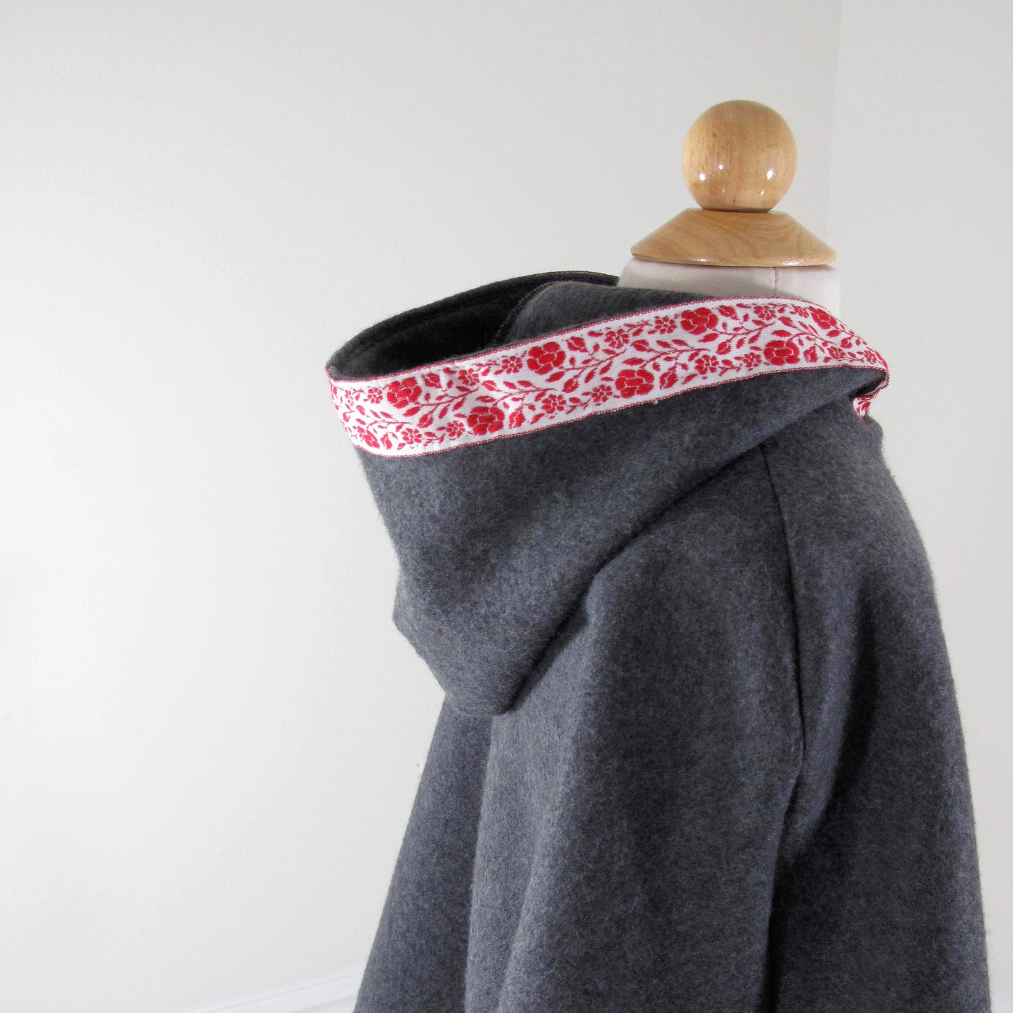 Girls Fleece Hooded Cloak, Kids Nordic Cape with Hood, Car Seat Poncho Cape Coat, Christmas Gift for Girls, Newborn, 3M, 6M, 2T, 4T, 6, 8, 1