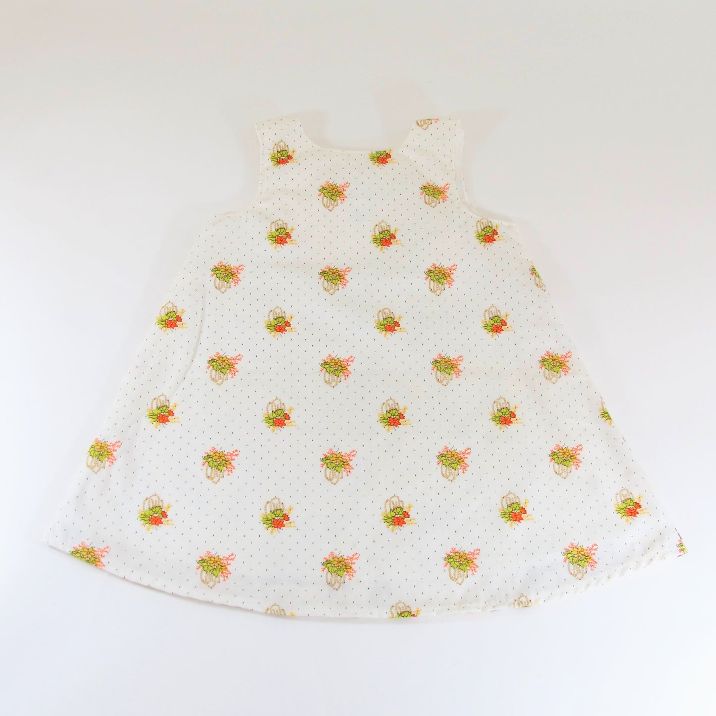 Robe pour fille 2T, vêtements recyclés faits à la main, salopette de petite fille, tenue hippie, cadeau de 2e anniversaire, robe d'été bohème pour goûter